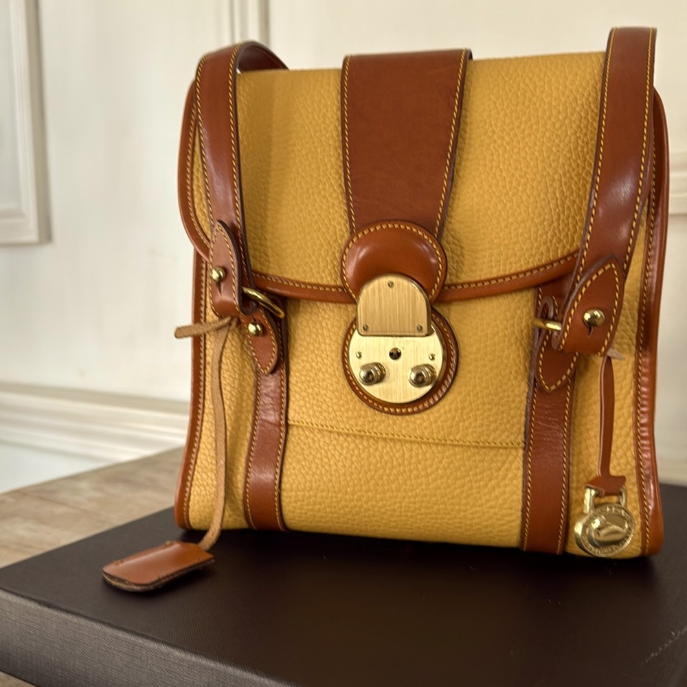 DOONEY BOURKE VINTAGE LEATHER BAG